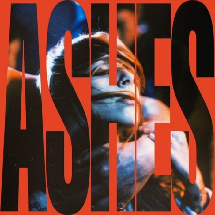 Чуйте „Ashes“ - сингъл, с който Виктория затваря един цикъл и прави място за ново начало!