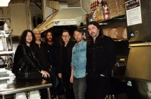 „Foo Fighters“ с нов албум и силно българско присъствие във видеото към „Window“ (видео)