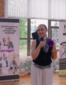 Деца дизайнери от школата по моден дизайн към IFC Academy представиха своите авторски колекции на дипломно ревю - 4