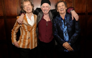„Rolling Stones“ са неуморни: Чуйте „Who You Callin’ Crazy“ – новото им парче със саксофониста Кортни Пайн!