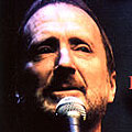 Почина Denny Doherty от Mamas and the Papas