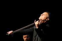 Цигуларят Васко Василев и група Chambao с общ концерт в София