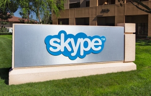 Skype и Facebook готвят интегрирана услуга