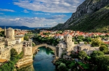 Сараево: сръбска скара, баклава и фереджета