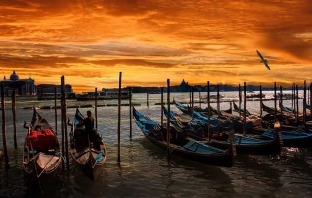 Разходка с лодка из Венеция: съвети и идеи за незабравимо изживяване