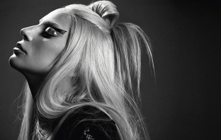 Ето ви звезда! Lady GaGa дебютира с цели 8 двойници в музея на Мадам Тюсо