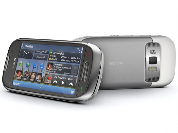 Nokia C7-00: високи очаквания и Symbian^3