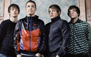 Arctic Monkeys с нов албум през 2011 г.