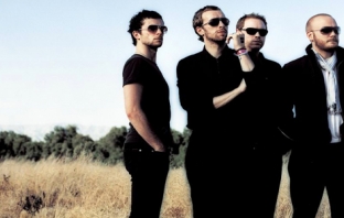 Coldplay хедлайнери на Glastonbury Festival 2011 Coldplay хедлайнери на Glastonbury Festival 2011