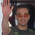 Jean-Claude Van Damme пристигна за снимки на филм в България. Азис твърди, че ще му партнира