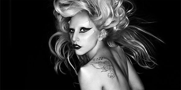 Lady Gaga остава No.1 в САЩ със звездите на Грами 2011