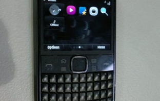 Nokia E6-00 все пак ще има