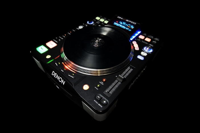 Denon DN-S3700 - Direct Drive Turntable Media Player/Controller