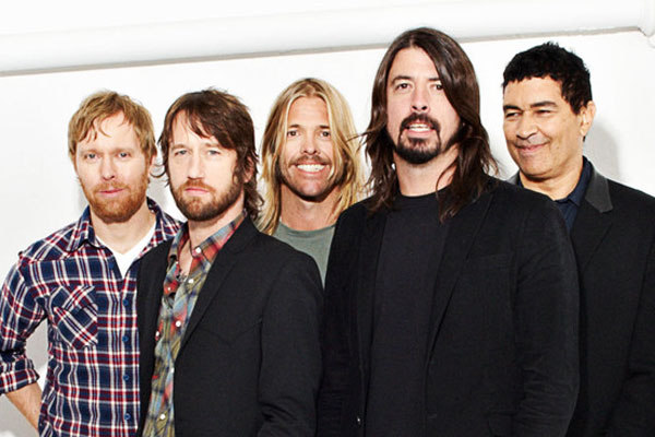 Foo Fighters No.1 по продажби и на UK Record Store Day 2011