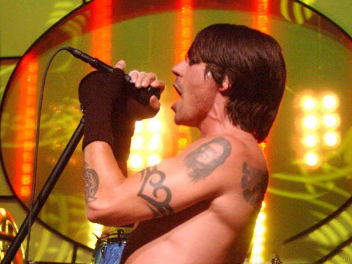 Red Hot Chili Peppers се завръщат с нов албум през август