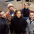 Pearl Jam с първо шоу на Острова от 2000 г., отново на върха на рок чартовете