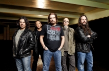 Dream Theater издават A Dramatic Turn of Events на 13 септември