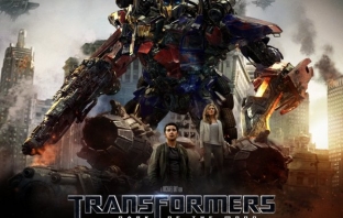 Спечели оригинален постер на Transformers: Dark of the Moon с Avtora.com!
