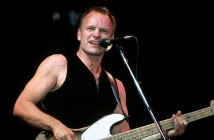 Sting подкрепи протестите в Казахстан, отмени концерт в Астана