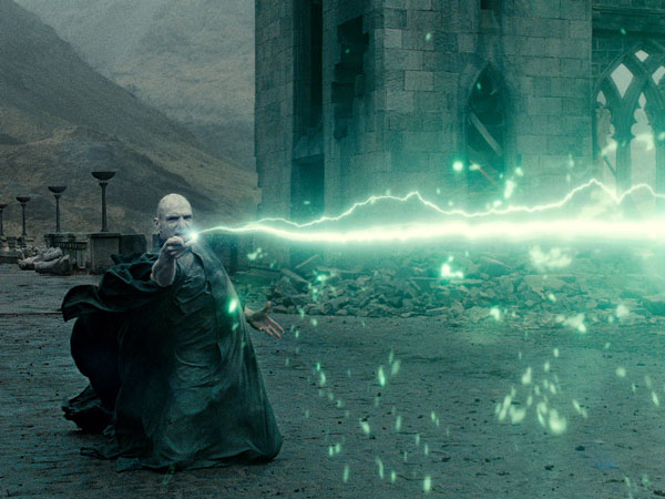 Време е за битка, в която ще оцелее само един! БГ трейлър на "Хари Потър и даровете на Смъртта II"!