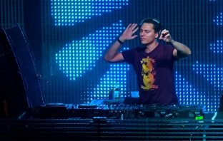 Спечели покана за партито на Tiësto на Solar Summer Festival 2011 с Avtora.com!