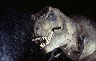 Динозаврите на Майкъл Крайтън ни нападат в Jurassic Park 4