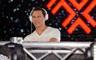 Tiësto откри Solar Summer Festival 2011! Виж снимки от шоуто в Слънчев бряг