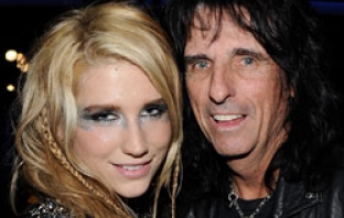 Поп сензацията Ke$ha в новия албум на Alice Cooper