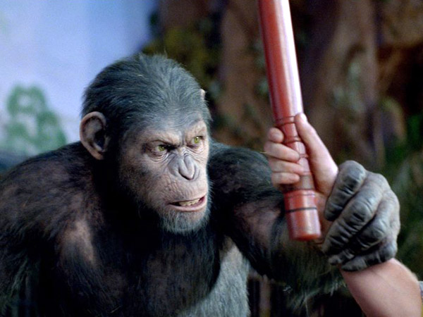 Скука в боксофиса! Развилнелите се маймуни в Rise of the Planet of the Apes отново начело