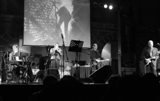 Култовата американска банда Tuxedomoon с концерт в София