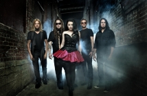 Албумът Evanescence на Evanescence излиза на 10 октомври