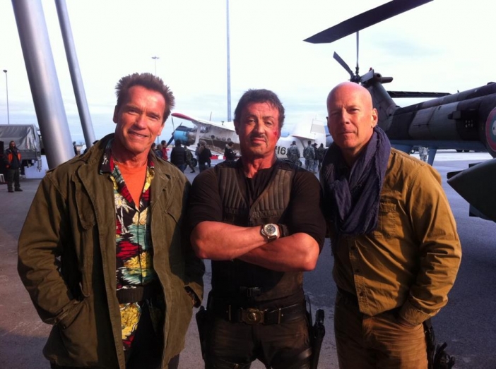 Станете част от екипа на The Expendables 2! Снимайте се със Сталоун, Шварценегер и Брус Уилис!