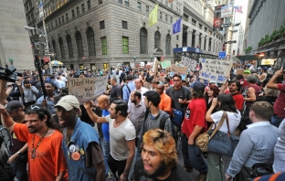 Occupy Wall Street с музикален съпровод отвъд Океана