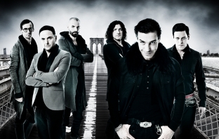 Rammstein издават best-of компилация и сингъл, тръгват на турне