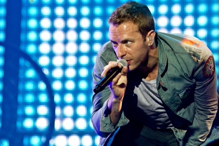 Mylo Xyloto на Coldplay триумфира под No.1 в UK Top 40, рекордът на Lady Gaga не падна
