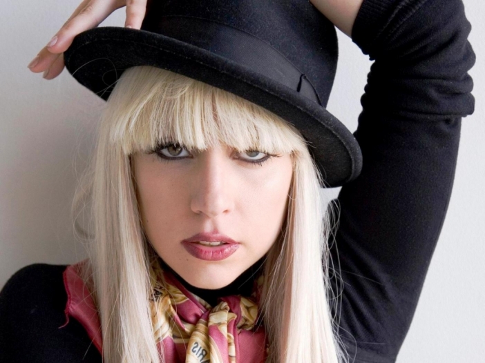 Lady Gaga работи по нов албум, записва нов дует с Елтън Джон