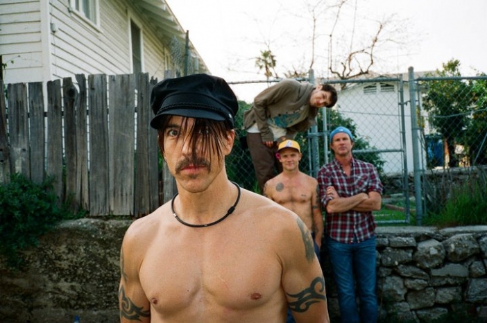 Red Hot Chili Peppers идват в България!