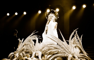 Kylie Minogue - Aphrodite Les Folies: Live In London