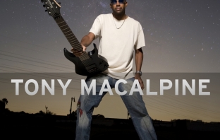 Tony MacAlpine с концерт в София на 6 март 2012