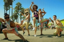 Риана отстъпи първото място в Billboard Hot 100 на LMFAO