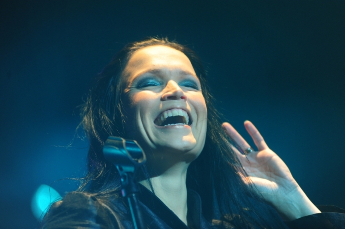 Tarja Turunen стопи ледовете около "Арена Армеец София"