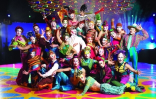 Магията Saltimbanco на Cirque du Soleil започва в София