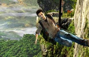 Uncharted: Golden Abyss и FIFA Football за Vita на върха в UK VGC