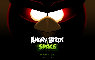 Астронавт от МКС демонстрира геймплея на Angry Birds Space в нов трейлър. Виж го!