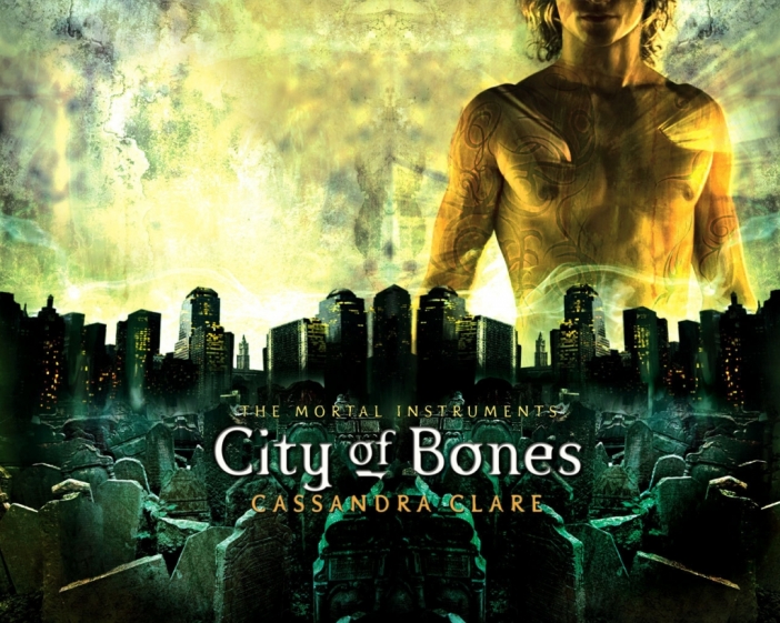 Лили Колинс с главна роля в първия филм от поредицата "Реликвите на смъртта" - "Град от кости"