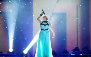 Гледай клипа Love Unlimited на Софи Маринова за Евровизия 2012 (Видео)