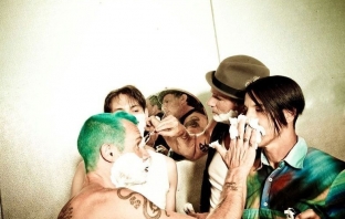 Red Hot Chili Peppers издават EP албум с кавър версии
