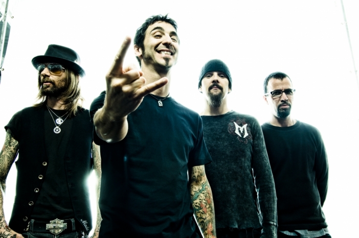 Godsmack издават първи концертен албум 