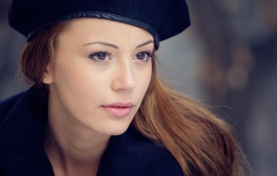 Марина Кискинова с видеоклип към парчето Cherie Марина Кискинова с видеоклип към парчето Cherie