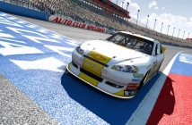 Нова NASCAR игра излиза наесен за конзолите
